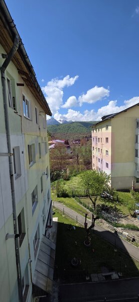 Apartament cu 2 camere de vanzare in Azuga